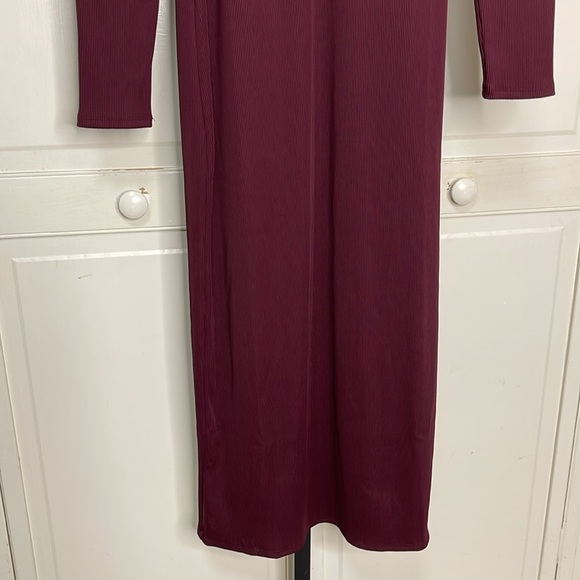 WHBM® FORME Rib Long Sleeve Cutout Dress Size Medium Burgundy - Picture 3 of 10